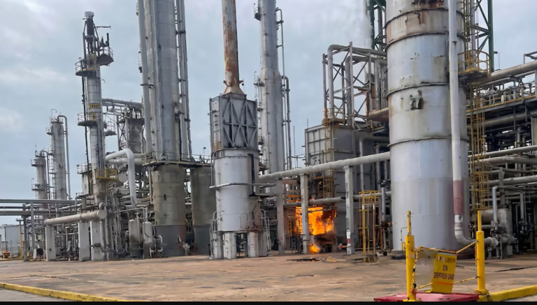 Pemex invertirá 93 mil millones en reactivar industria petroquímica en Veracruz